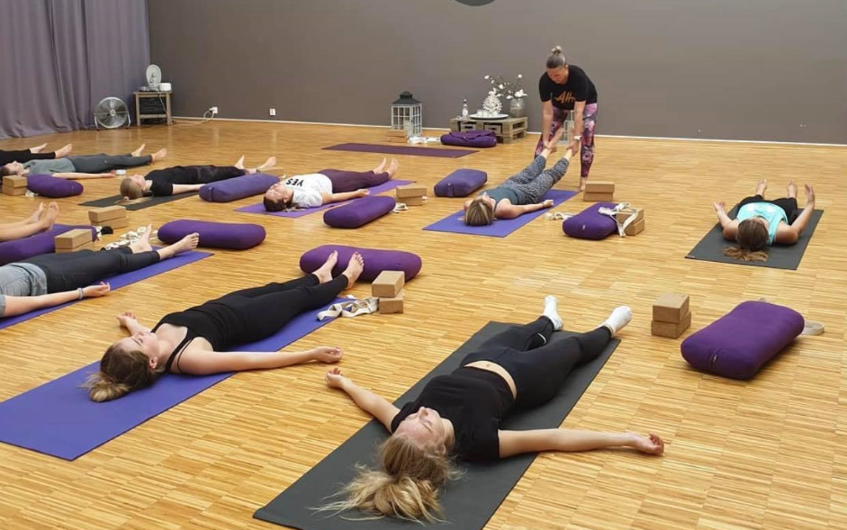 Var 2021 Yoga For Ungdom